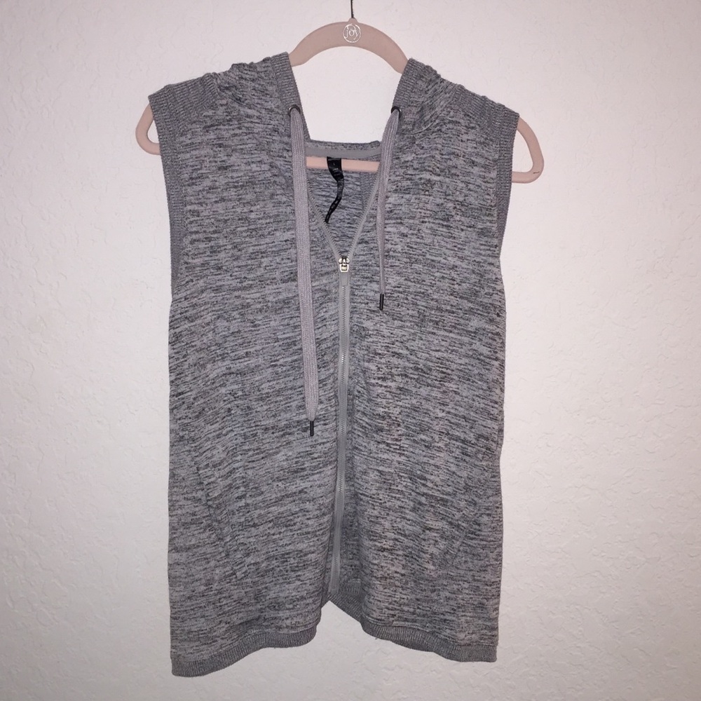 90 Degrees workout sleeveless zip up hoodie